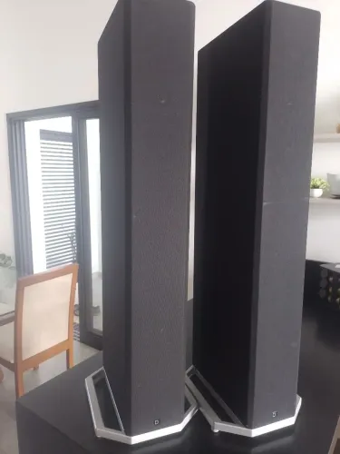 Caixas Torre Definitive Technology BP9040 