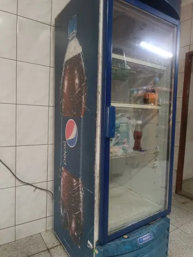 Geladeira expositora