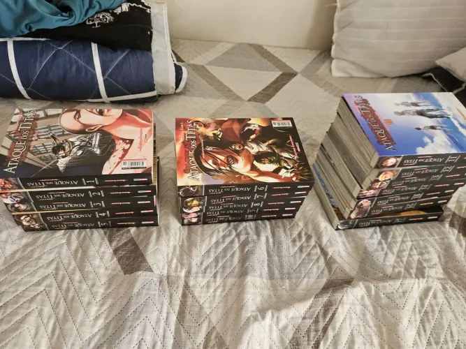 Attack on Titan - Mangás (Coleção)