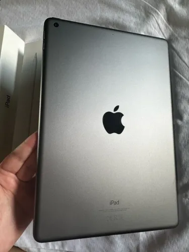 iPad 9 (256GB) + Apple Pencil + teclado + Acessórios