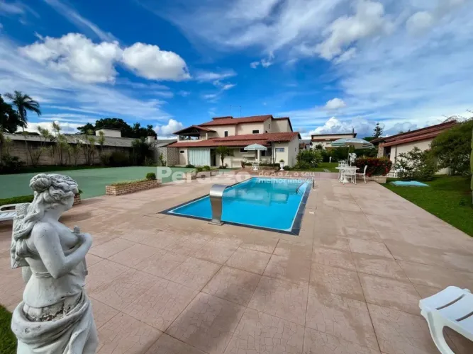 Excelente Casa no Condomínio Estância Jardim Botânico II por R$1.950.000,00.