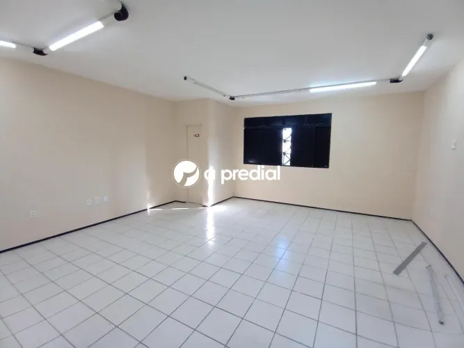 Locação de Comercial / Sala na cidade de Fortaleza