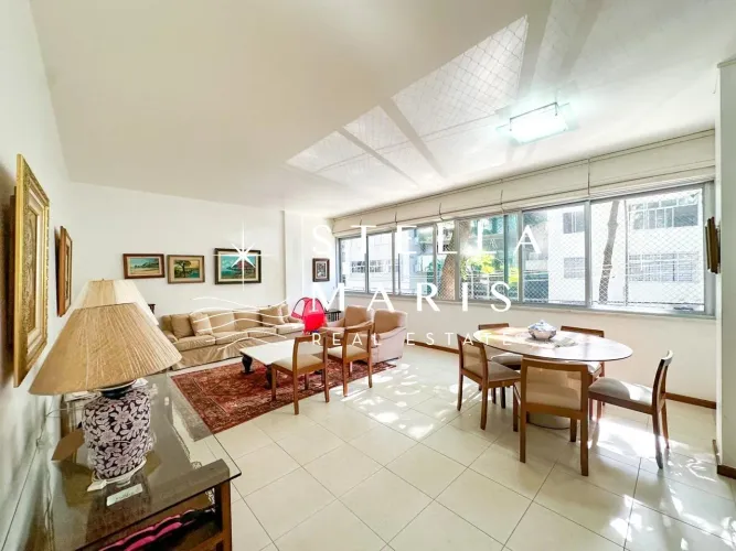 LEBLON, Apartamento com 3 quartos e 1 vaga à venda em prédio super bem localizado, na QUAD
