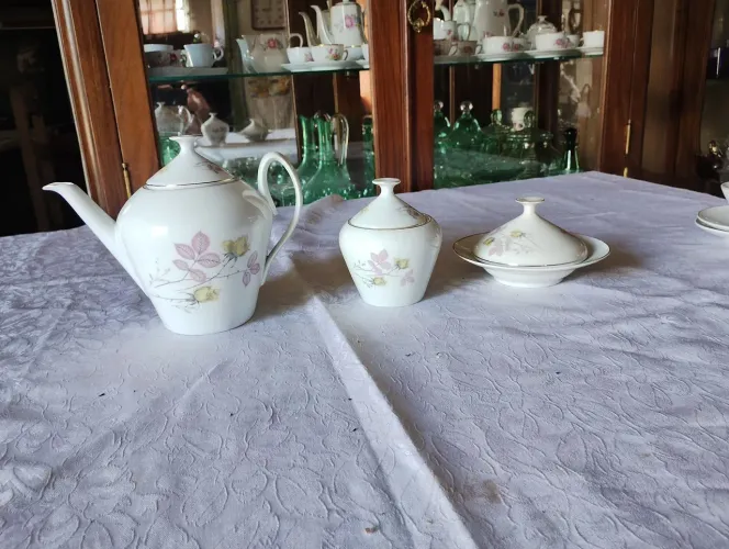 Conjunto de chá antigo 