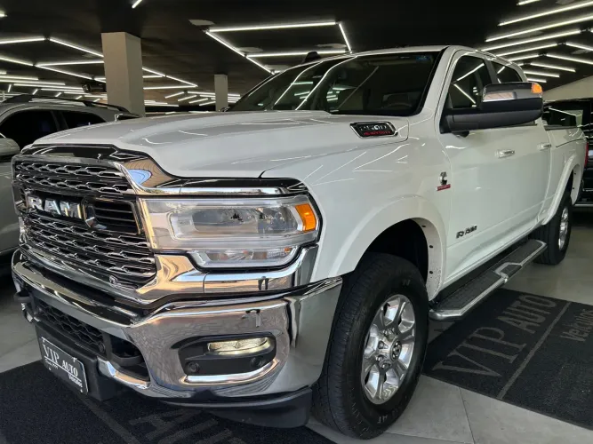 Ram laramie 2019/19 único dono periciada sem retoque novíssima 