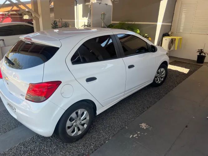 Onix Hatch Joy 2019 - Completo, Revisado