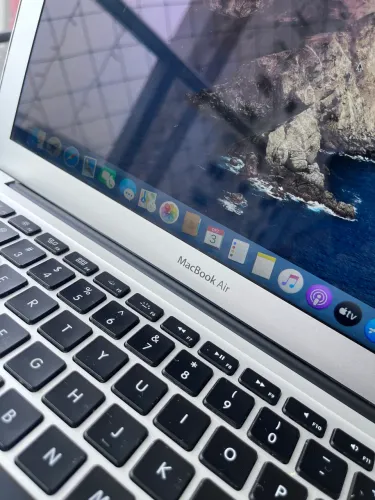 MacBook Air (13-inch) | Muito Bom