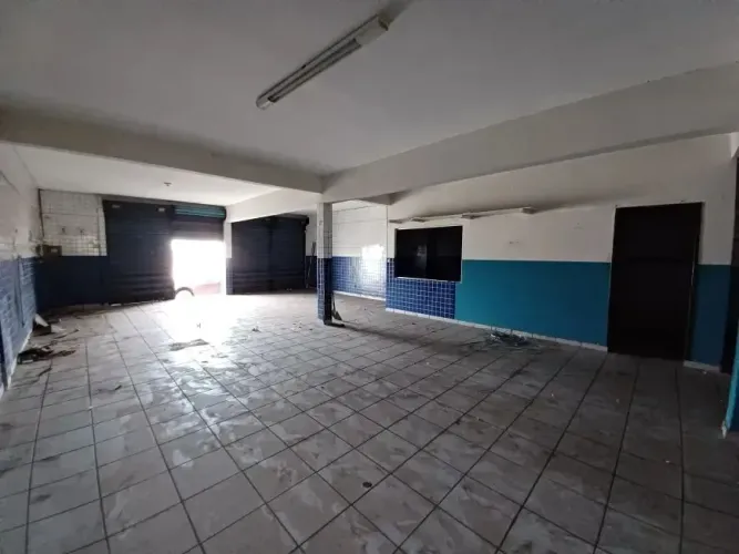 Bernardo Vieira-Rua Principal-Ponto Comercial-02 Pisos. C/Duas casas Anexo. R$ 600 Mil. Nã