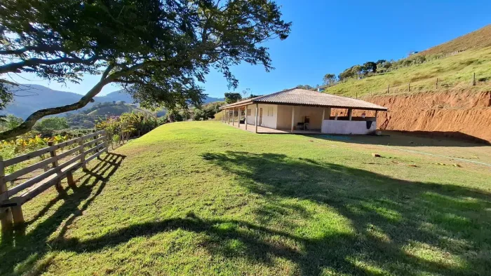 Maravilhosa Chácara  com 17.000m² Maria Da Fe/MG<br>Maria Da Fé MG<br>
