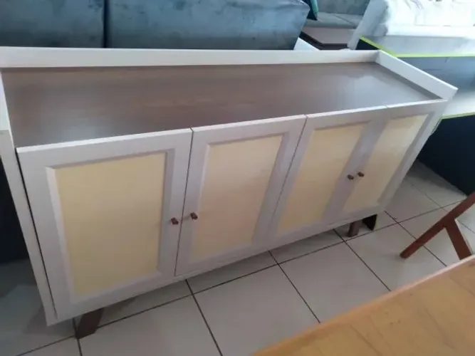 Buffet portas telada 1.80 mt novo