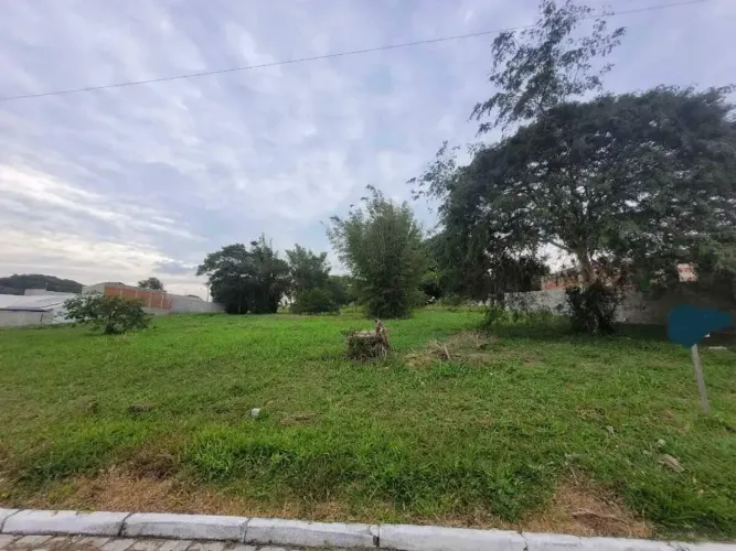 Terreno a venda no Condomínio Solar dos Cantarinos II- Recanto do Sol, São Pedro da Aldeia