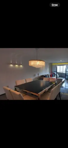 Vendo mesa de vidro c 8 cadeiras etna