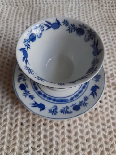 Xícara de Chá em Porcelana Schmidt. 