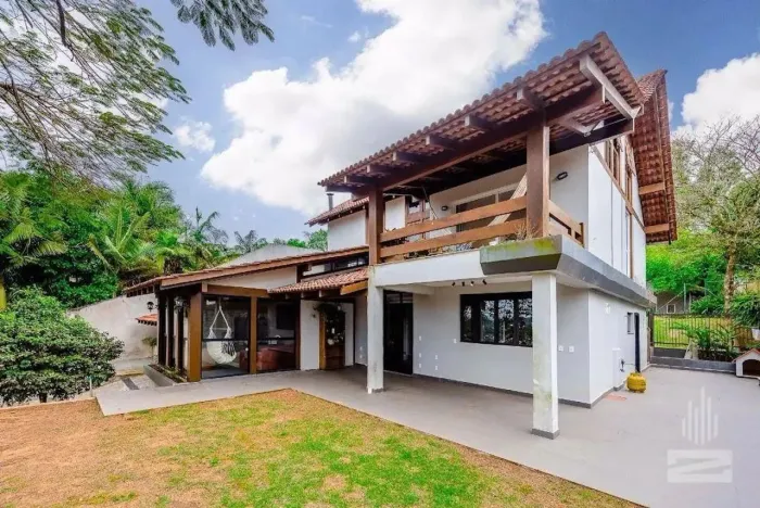 Casa com 3 dormitórios à venda, 248 m² por R$ 2.200.000,00 - Vila Nova - Blumenau/SC