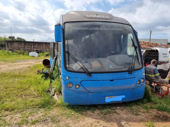 Neobus BRT O500 2012 