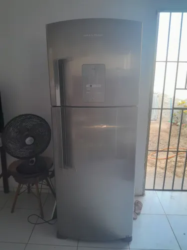 Vende se uma geladeira duplex Brastemp !