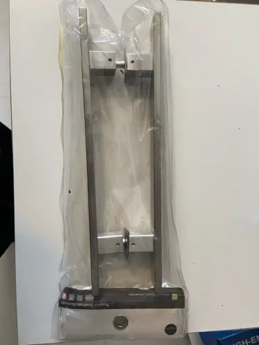 Puxador quadrado escovado - aço inox