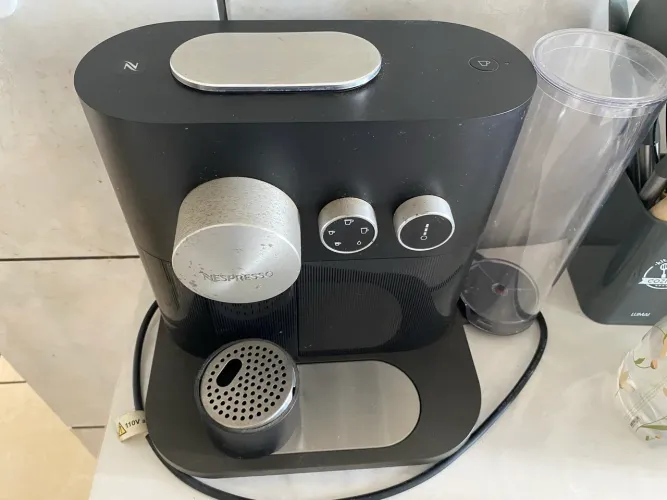 Cafeteira nespresso expert c80 110v