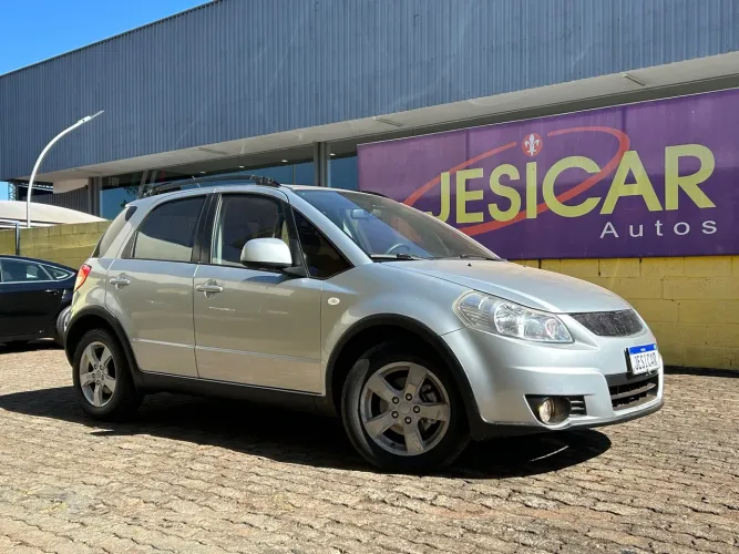 Suzuki SX4 4x4 Mecânico 2012 prata completo pneu novo