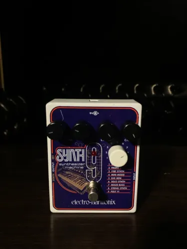 EHX Synth 9 Synthesizer Machine