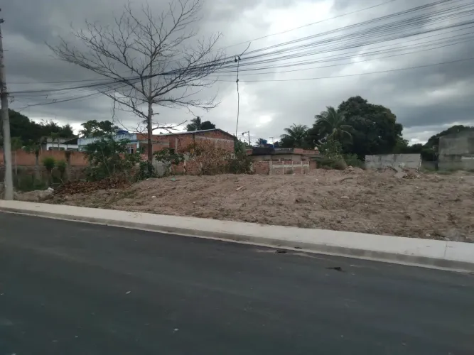 Terreno Esquina 1.936m² Fins Comércial ou Residencial! C/ Certidão de Zoneamento. Manilha 