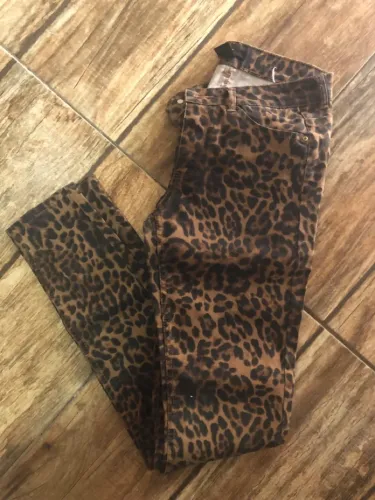 Calça jeans onça 