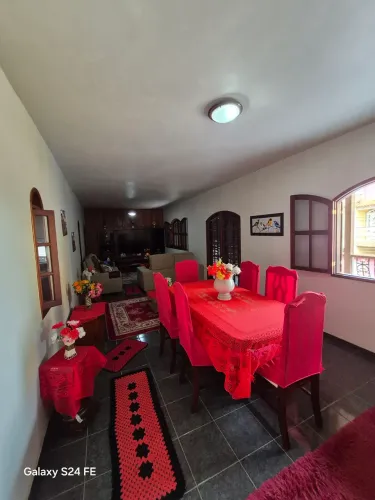Casa dúplex em terreno inteiro Village aeroporto Macaé RJ!