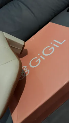 Botas da GiGil, favor ler o anúncio.