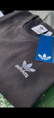 Camiseta adidas 