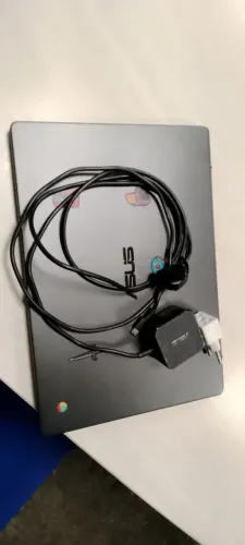 Chromebook Asus 423c