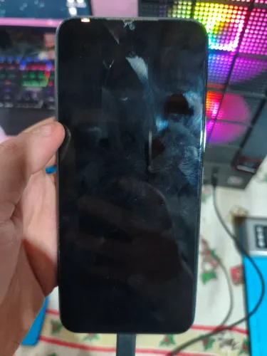 Infinix hot 11 (helio g37) 128gb e 4gb ram