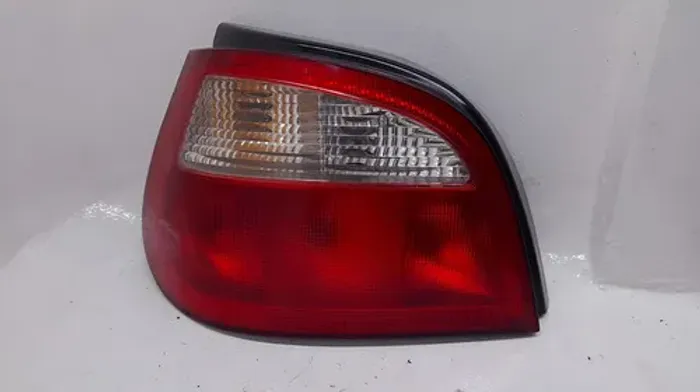 Lanterna Traseira Esquerda Renault Megane Hecht 1999 Esquerdo