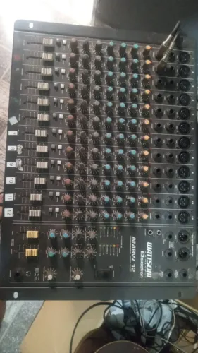 Mesa de Som - 12 Canais