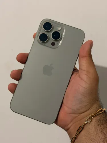iPhone 15 Pro Max