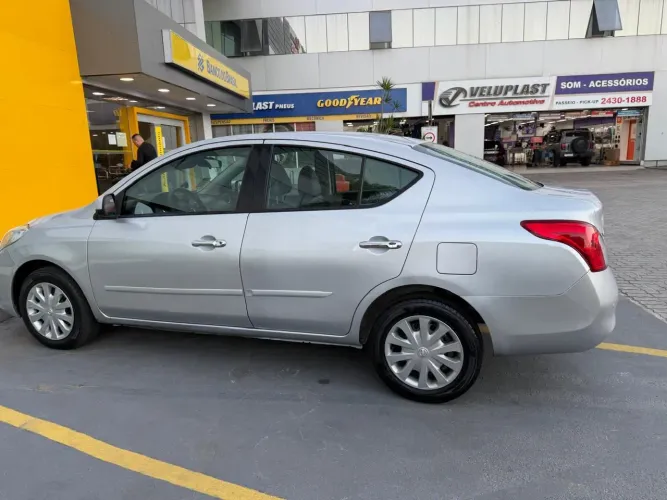 Nissan Versa SV 1.6 16V Flex Fuel 4P Mec. 2014