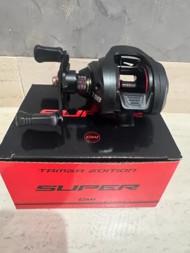 Carretilha Black Tamba edition esquerda