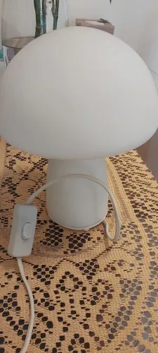 Luminaria mesa formato cogumelo vidro branco leitoso