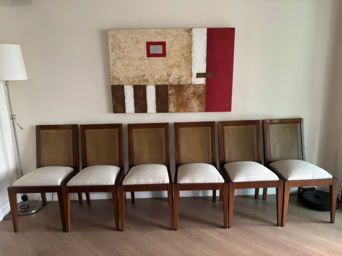 6 cadeiras para mesa de jantar em madeira maciça! Necessita reforçar os encostos !
