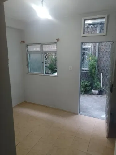 Aluga se quitinete em area nobre na vila da penha !!!