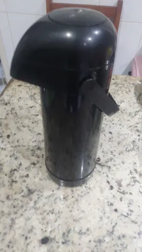 Garrafa térmica TERMOLAR MAGIC PUMP 1L