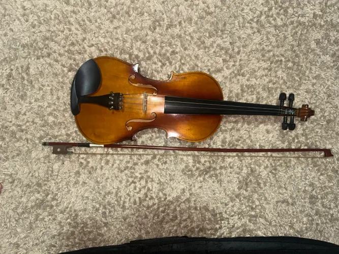 VENDO VIOLINO 3/4 COM CAPA NOVA