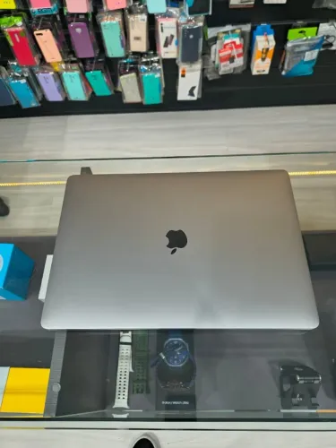 MacBook Pro 16? (2019) - USADO i7 | 16GB RAM | 512GB SSD
