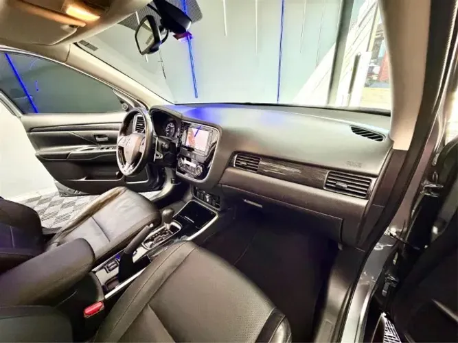 Mitsubishi Outlander Comfort 2.0 16V Aut. 2018