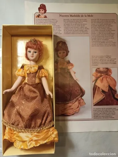 Boneca de porcelana damas de época 