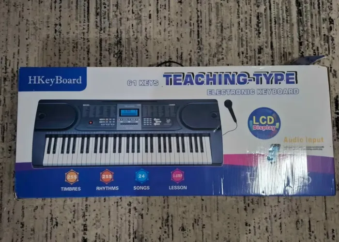 Teclado eletrônico HKeyBoard com 61 teclas