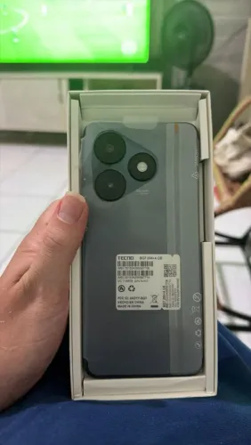 Tecno Spark Dual 256 GB Branco 8GB RAM