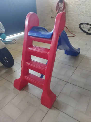 Escorregador infantil
