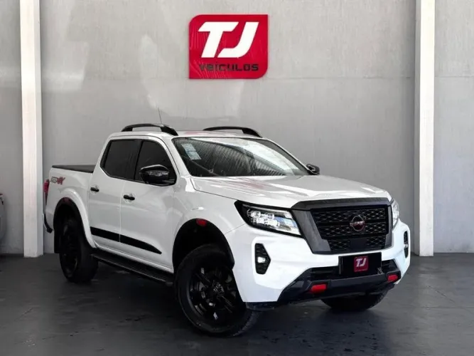 Nissan Frontier Pro4x CD 4X4 2.3 Bi-TB Die. AUT 2024