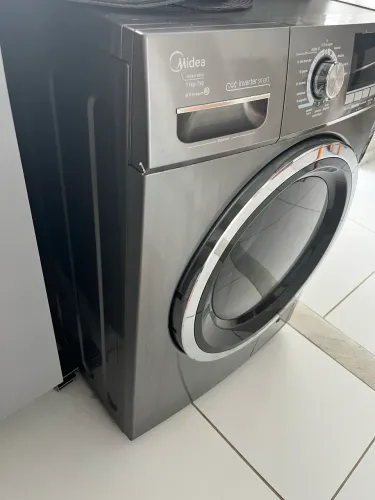 Lava e Seca Midea com Cesto solto
