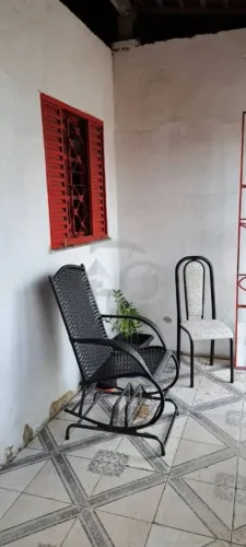 Casa no Bairro Olaria com 2 Quartos e Quintal Venda à Vista